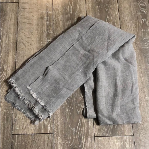 Forever 21 Accessories - NWT Forever 21 Large Gray Woven Scarf